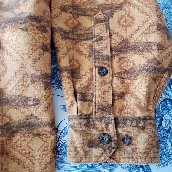 Woolrich Buckskin Southwest Fish Print Flannel Outdoor Shirt - Picture 5 of 9